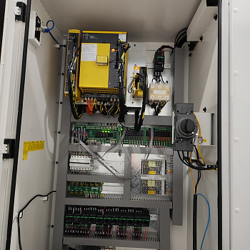 Вертикальный фрезерный обрабатывающий центр GRM-1160VC
